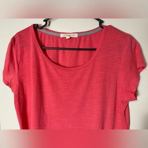 Rewind Coral Short Sleeve Women's Blouse - Picture 2 of 7